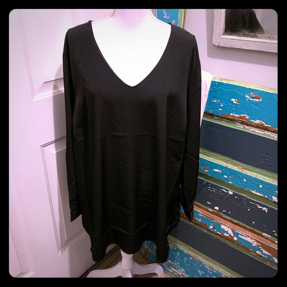 NYDJ || Black Tunic Top